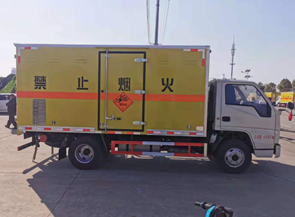 汪清爆破器材运输车工人安全操作规范与智能技术保障