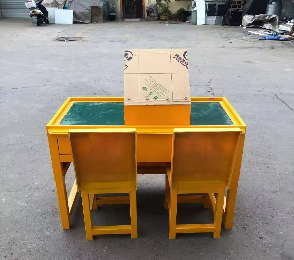 汪清防静电导通桌井下煤矿火工品发放桌：危险品流转的安全守护者
